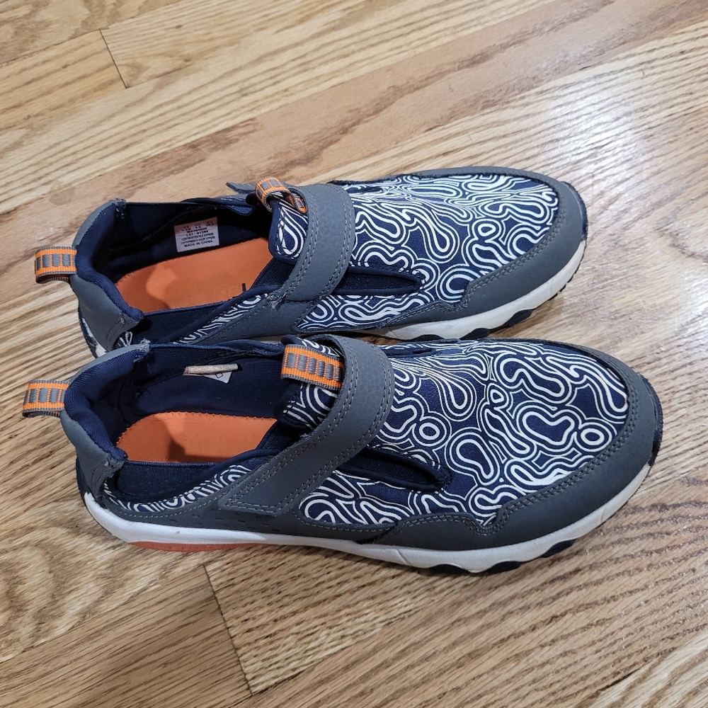 Merrel kids shoes size 4.5